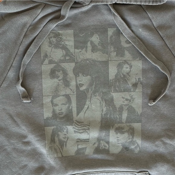 Taylor Swift Eras Tour Through LA Hoodie - Size M - Charcoal - Picture 6 of 8